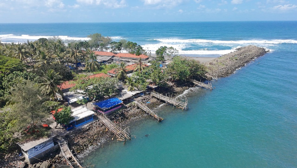 Tim SAR Gabungan Cari Warga Hilang di Pantai Suwuk Kebumen