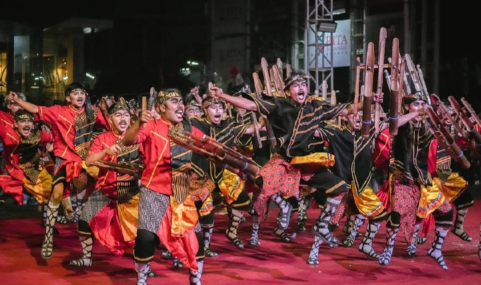 Garuda Mas Rawalo Sabet Juara Festival Kenthongan Banyumas 2025