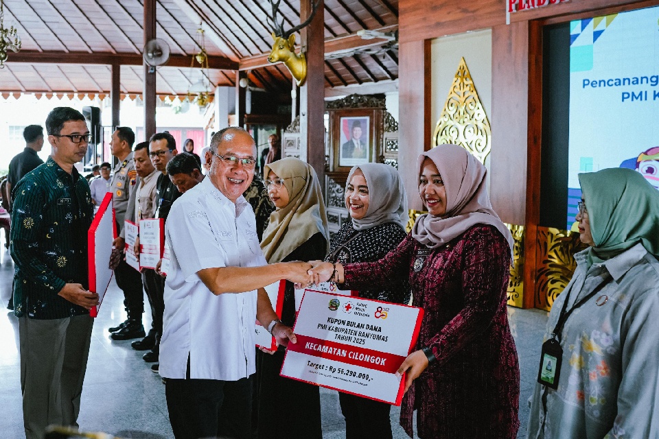 Bupati Banyumas Canangkan Bulan Dana PMI 2025, Target Rp2,5 Miliar untuk Program Kemanusiaan