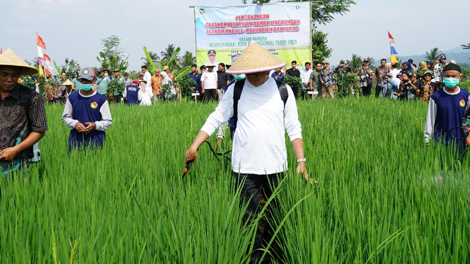 Bupati Banyumas Canangkan GERAMLING di Desa Karangsalam