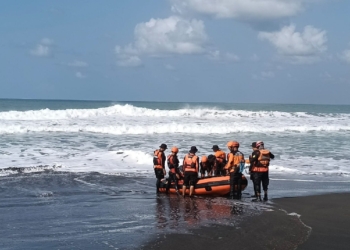 Liburan Berujung Duka: Ridho Hilang Terseret Ombak di Purworejo