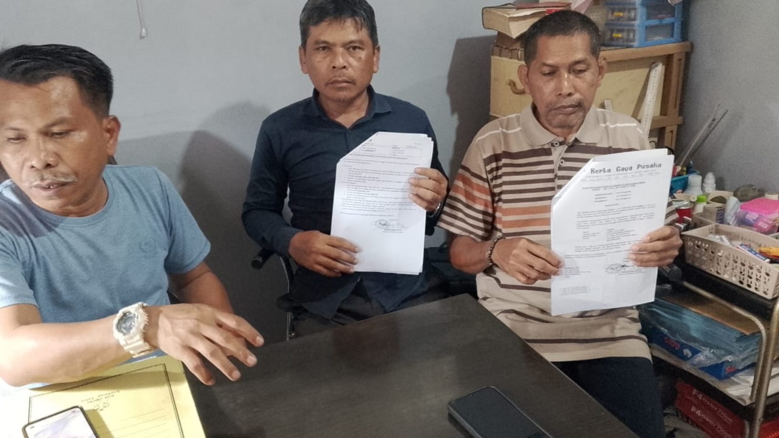 PHK Tanpa Pesangon: Tiga Eks Karyawan Tuntut Rp 300 Juta ke Perusahaan Transportasi