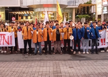 Mahasiswa Banyumas Gelar Aksi Satu Tahun Prabowo-Gibran, Soroti Tunjangan DPRD Banyumas