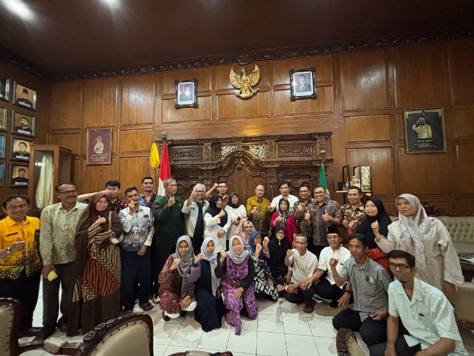 Bupati Banyumas Siapkan Revisi Perda untuk Ringankan Retribusi Pasar