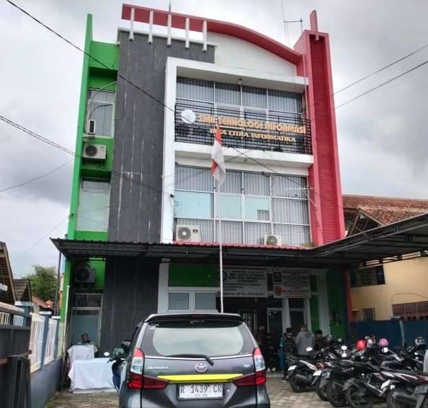 Membuka Jalan Masa Depan: SMK TI Bina Citra Informatika Gratiskan Pendidikan untuk Siswa Kurang Mampu