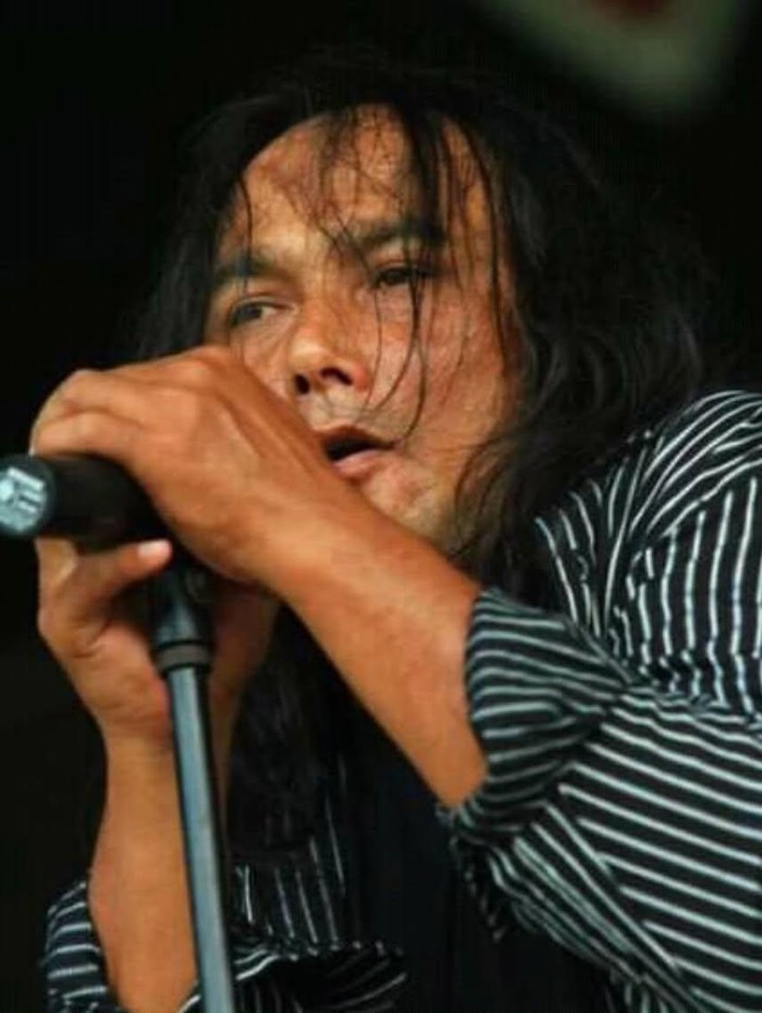 Ecky Lamoh Pergi, Suara Rock Ikonik Itu Kini Tinggal Kenangan