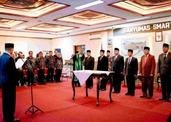 Enam Pejabat Baru Banyumas Resmi Dilantik, Bupati Titipkan Loyalitas dan Kinerja