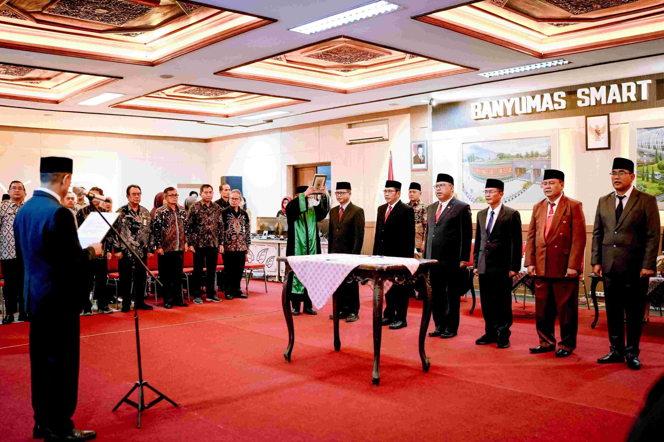 Enam Pejabat Baru Banyumas Resmi Dilantik, Bupati Titipkan Loyalitas dan Kinerja
