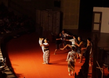 Teater Samudra Bangkit! “Kembang Mangsan” Pikat Penonton di Tengah Era Digital