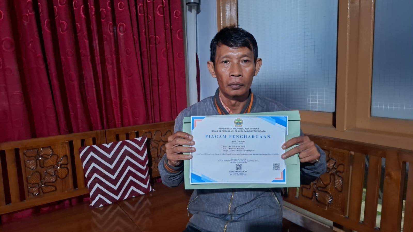 Kurang dari 24 Jam, Sertifikat Popda Diserahkan ke Orang Tua Atlet