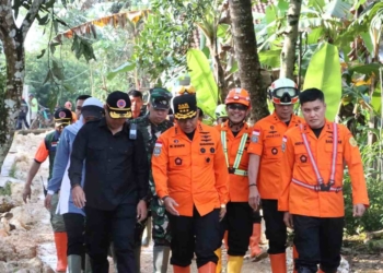 Kabasarnas Turun ke Majenang, Pencarian Korban Longsor Terus Dikebut!
