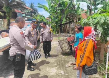 Pemulung di Randegan Dapat Bantuan Polsek Kebasen untuk Perbaikan Rumah