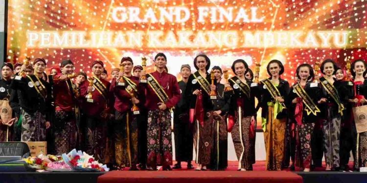 Ridho dan Syifa Resmi Raih Gelar Kakang–Mbekayu Banyumas 2025
