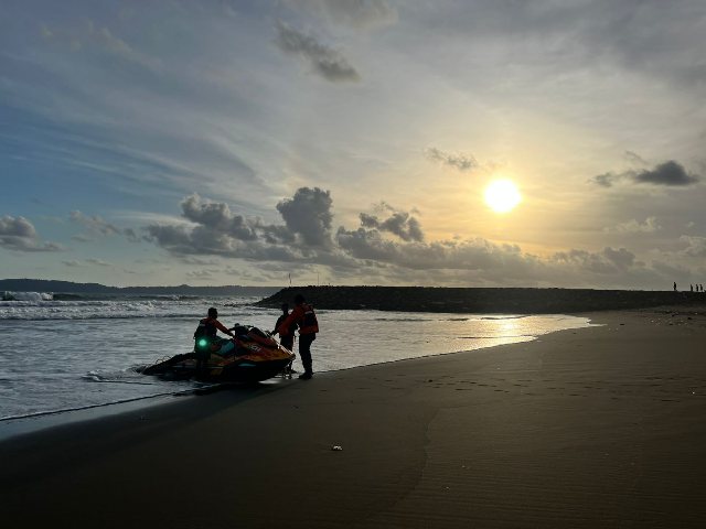Remaja 17 Tahun Hilang Terseret Ombak di Cilacap, SAR Kerahkan Tim Gabungan