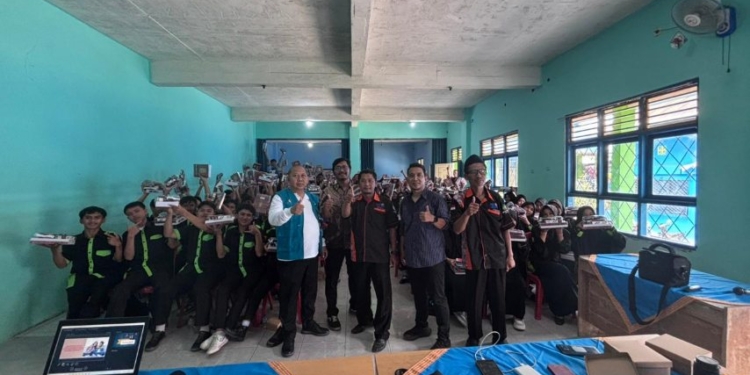 Kemensos dan Al Wasath Edukasi Siswa Brebes Soal Pencegahan Kekerasan Anak