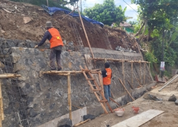 Pondasi Longsor di Jalan Veteran Purwokerto, PPK 2.2 Jateng Bergerak Cepat