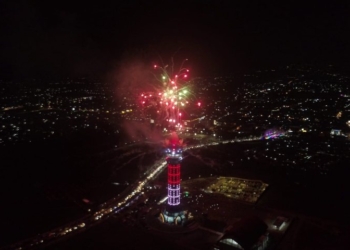 Kembang Api Ditiadakan, Lentera Air Tetap Menyala pada Malam Pergantian Tahun