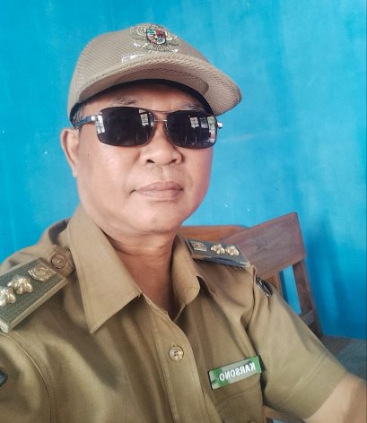 Sembilan Perangkat Desa Klapagading Kulon Terima SP 1 dari Kepala Desa