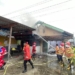 Rumah Makan Padang di Ledug  Terbakar, Damkar Banyumas Berhasil Padamkan Api