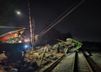 Maut di Perlintasan Kebumen: Truk vs KA Gajayana, 21 Perjalanan KA Terganggu