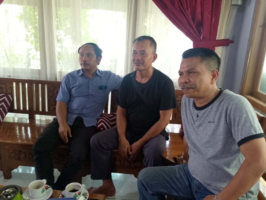 Linmas Desa Kelapa Gading Adukan Dugaan Pemerasan ke Klinik Hukum Peradi SAI Purwokerto