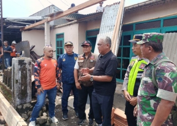 Tinjau Lokasi Bencana Puting Beliung di Kotayasa, Agus ‘Nova’ Priyangodo Pastikan Penanganan Cepat