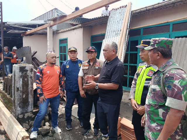 Tinjau Lokasi Bencana Puting Beliung di Kotayasa, Agus ‘Nova’ Priyangodo Pastikan Penanganan Cepat