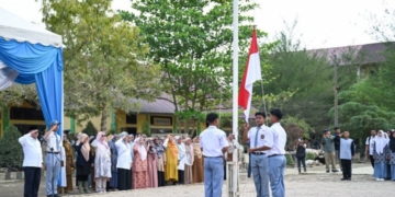 Upacara Bendera Kembali Wajib di Sekolah!