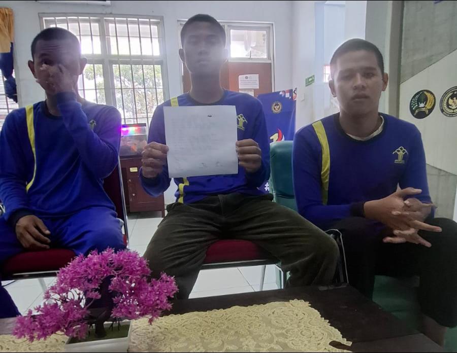 Dari Balik Jeruji, Tiga Pelajar Aktivis Sampaikan Pesan Perjuangan