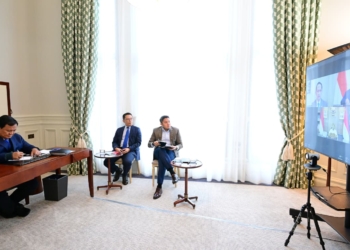 Presiden Prabowo Pimpin Rapat Penertiban Hutan Secara Virtual dari London