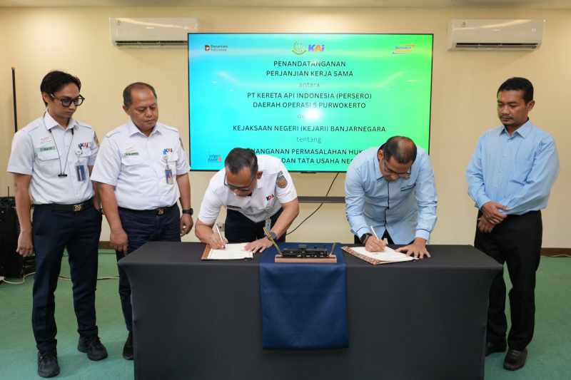 KAI dan Kejari Banjarnegara Teken Kerja Sama Penanganan Masalah Hukum