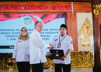 176 ASN Banyumas Terima SK Pensiun