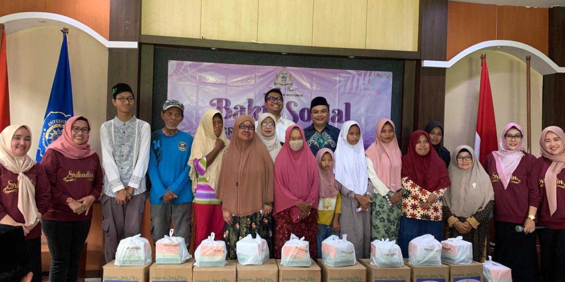 SRIKADIN Berbagi dengan Warga Kurang Mampu Kampung Sri Rahayu