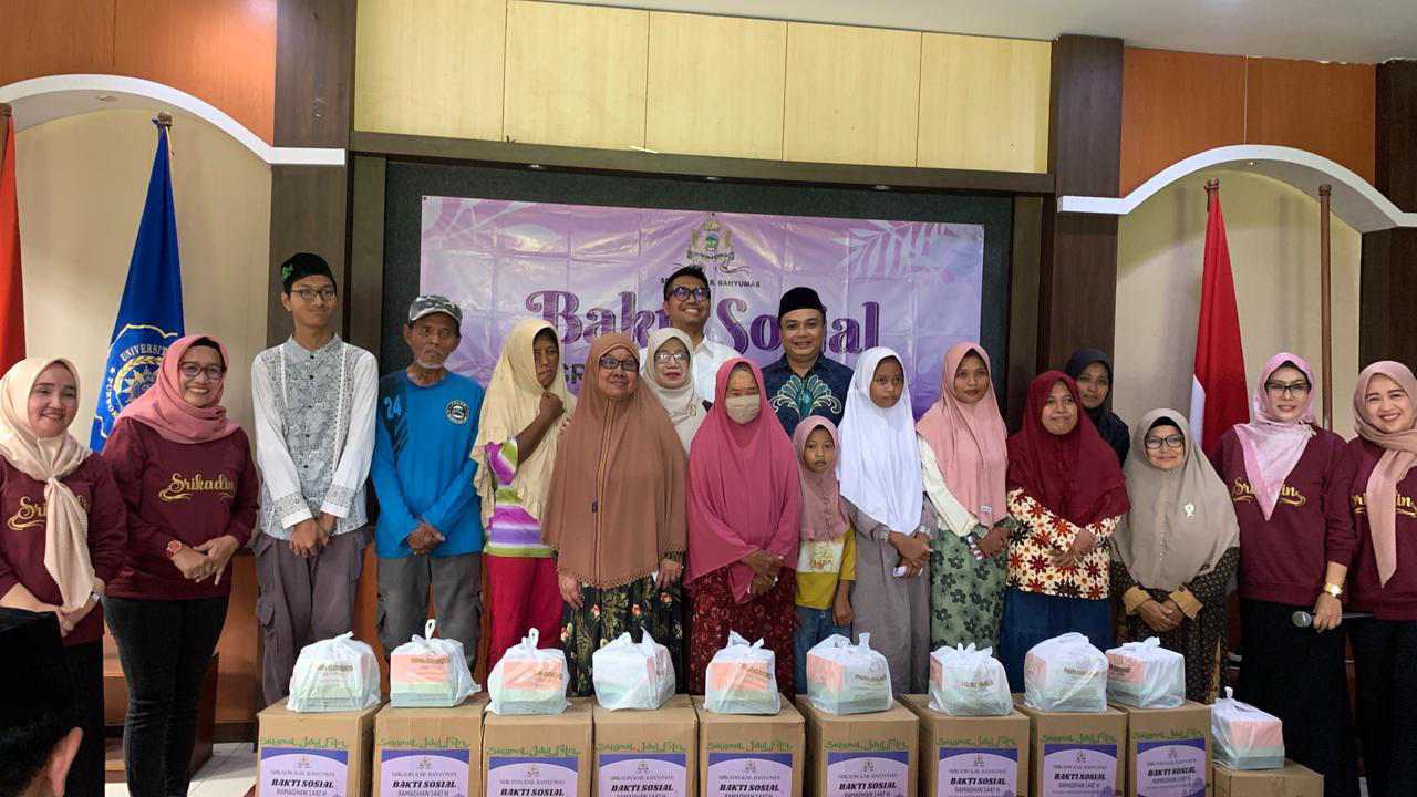 SRIKADIN Berbagi dengan Warga Miskin Kampung Sri Rahayu