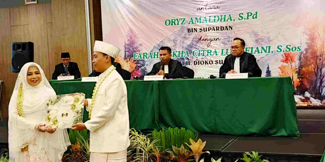 Putri Advokat Kondang di Banyumas Gelar Resepsi Bertema Pengadilan, Tamu Serasa Hadiri Sidang