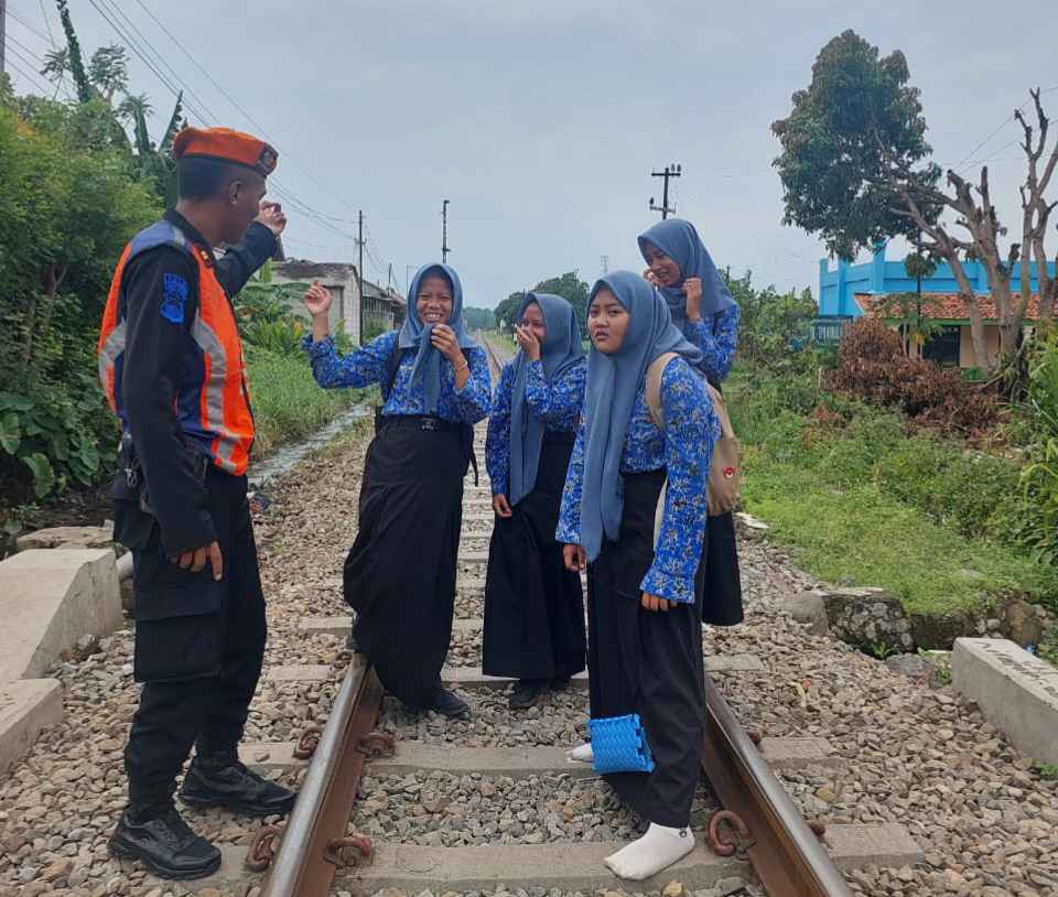 37 Orang Jadi Korban di Tahun 2025, KAI Daop 5 Imbau Masyarakat Tak Ngabuburit di Rel