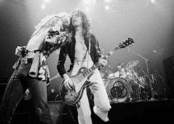 Led Zeppelin dan Kisah di Balik Lagu ‘Immigrant Song’ yang ‘Konyol’ Versi Robert Plant