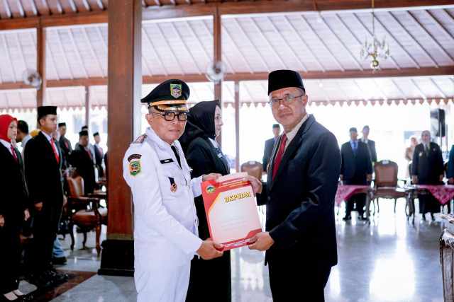 Tekankan Trilas Program, Bupati Sadewo Lantik 135 ASN untuk Layanan Publik Prima