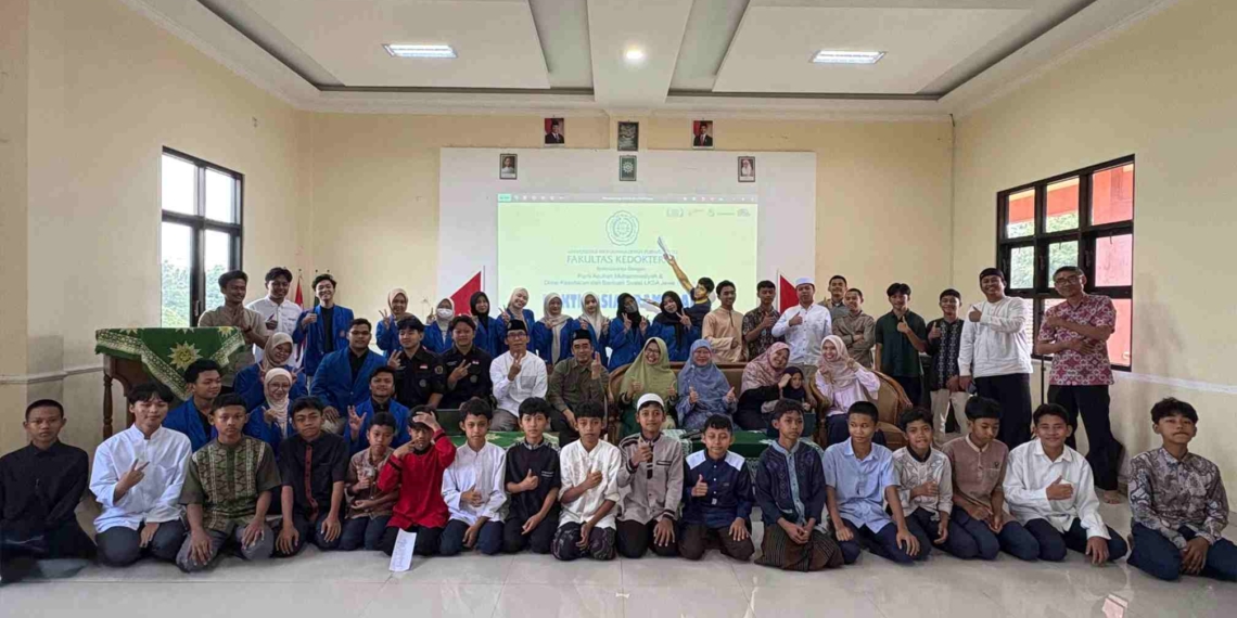 Peduli Sesama di Bulan Ramadhan, Mahasiswa Kedokteran UMP Gelar Bakti Sosial di Panti Asuhan