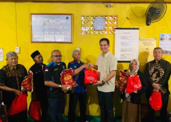 Adisatrya Suryo Sulisto Bagikan 300 Paket Sembako untuk Perantau Banyumas-Cilacap di Jabodetabek