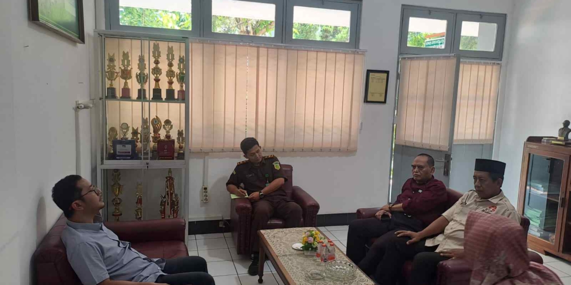 Dugaan Korupsi Program Makan Bergizi Gratis di Banyumas Dilaporkan ke Kejari Purwokerto