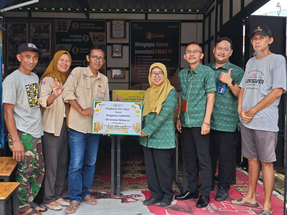 Pegadaian Jateng-DIY Bagikan Sembako ke 65 Bank Sampah Binaan Jelang Lebaran