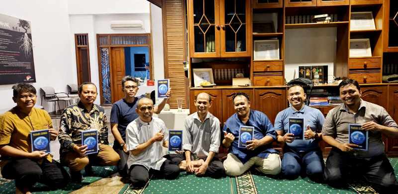 MELAWAN ATAU HANYUT DALAM TEKANAN