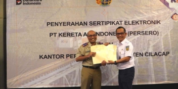 KAI Daop 5 Purwokerto Terima 13 Sertifikat Elektronik dari BPN Cilacap