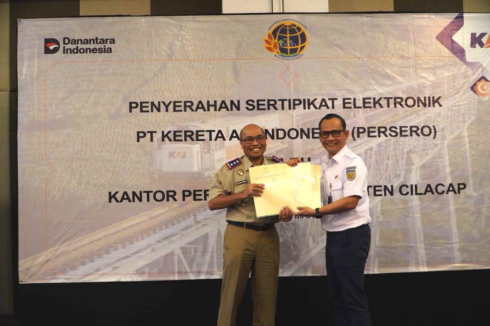 KAI Daop 5 Purwokerto Terima 13 Sertifikat Elektronik dari BPN Cilacap
