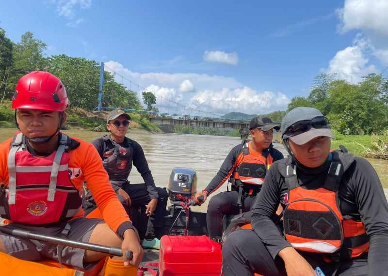 Pencari Rumput Tenggelam di Sungai Tajum Belum Ditemukan