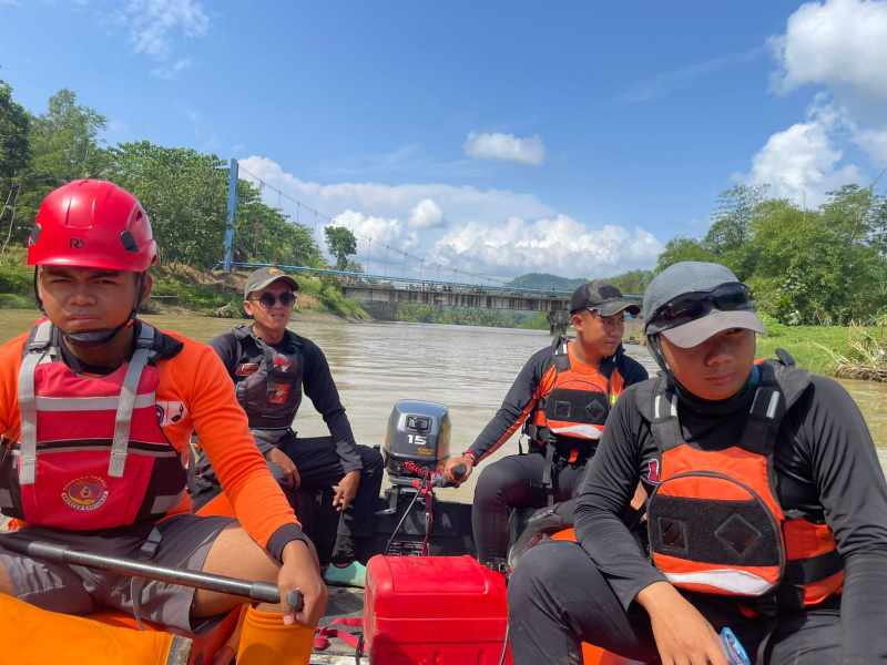 Pencari Rumput Tenggelam di Sungai Tajum Belum Ditemukan