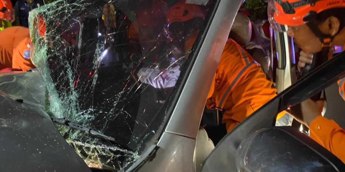 Berhasil Selamat! Tim SAR Evakuasi Korban Terjepit di Deandeles Purworejo