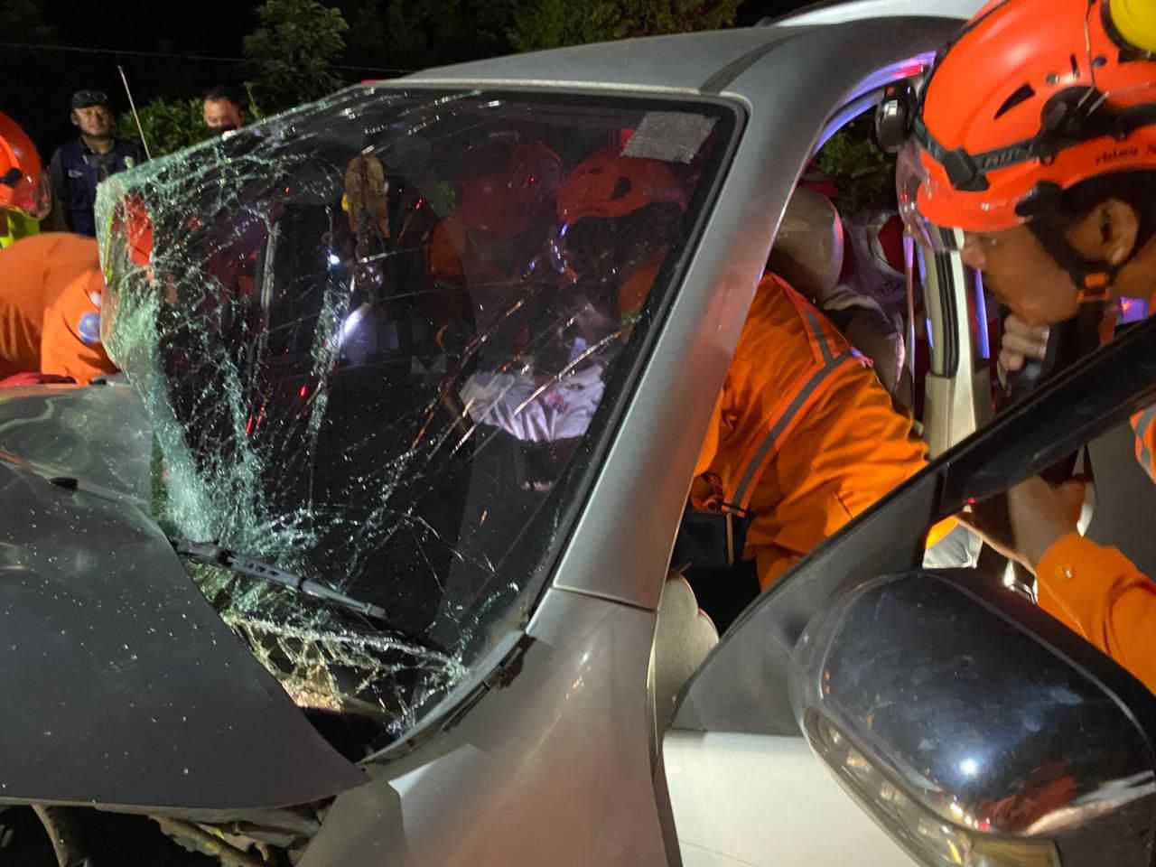 Berhasil Selamat! Tim SAR Evakuasi Korban Terjepit di Deandeles Purworejo