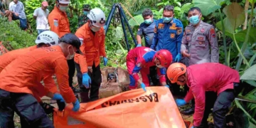 Evakuasi Pria Tercebur Sumur di Cilongok, Korban Ditemukan Meninggal Dunia